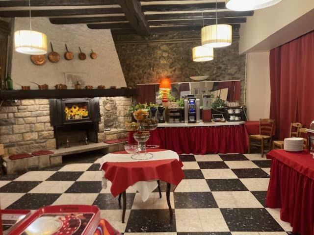 Logis Hotel Restaurant De La Poste Tarascon-sur-Ariege Exterior photo